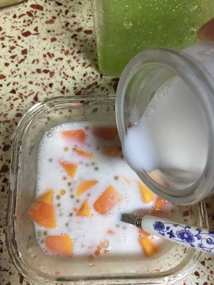 椰浆木瓜西米露步骤8