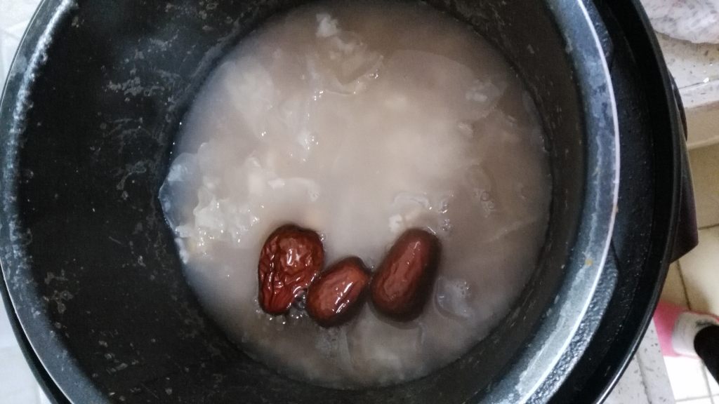 木瓜银耳粥步骤3