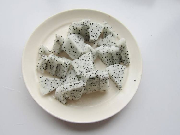 木瓜火龙果奶昔步骤3