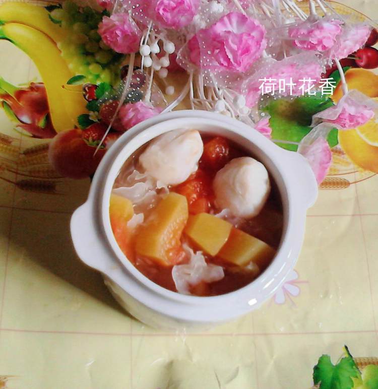 荔枝木瓜莲子雪耳汤步骤6