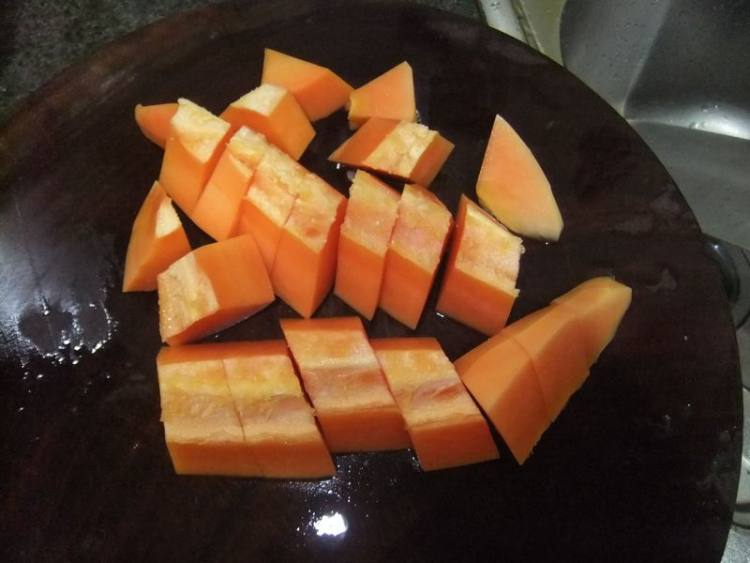 薏米木瓜排骨汤步骤2