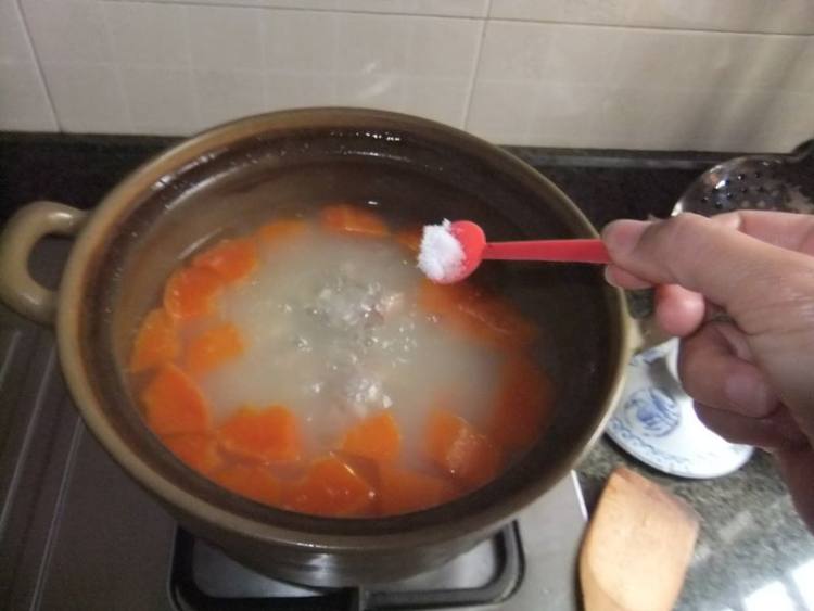薏米木瓜排骨汤步骤8