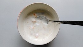 燕麦水果酸奶杯步骤5