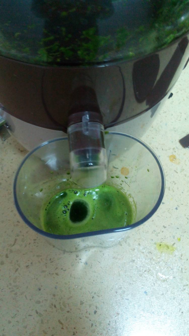 水果菠菜戚风卷步骤2