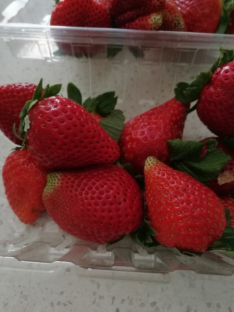 水晶草莓玫瑰花步骤2