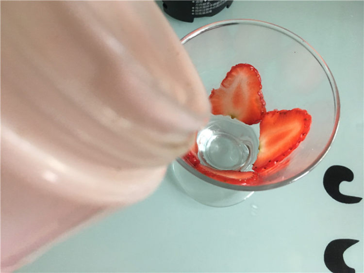 草莓奶酪布丁步骤15