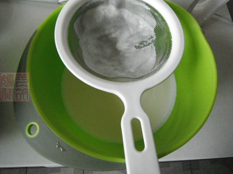 草莓慕斯杯步骤6