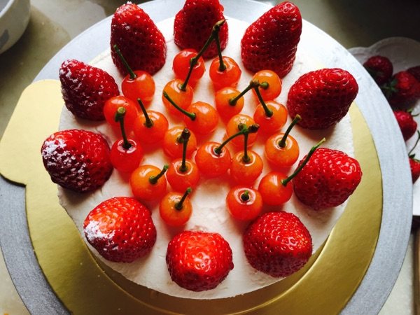 草莓樱桃奶油蛋糕步骤11