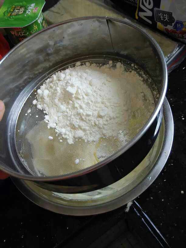 草莓酸奶慕斯步骤4