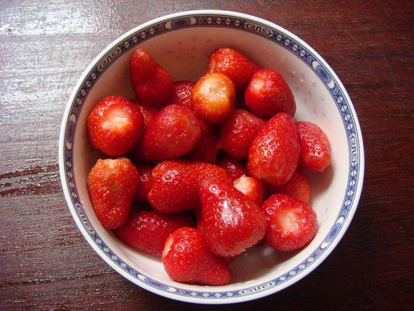 蒸草莓步骤2