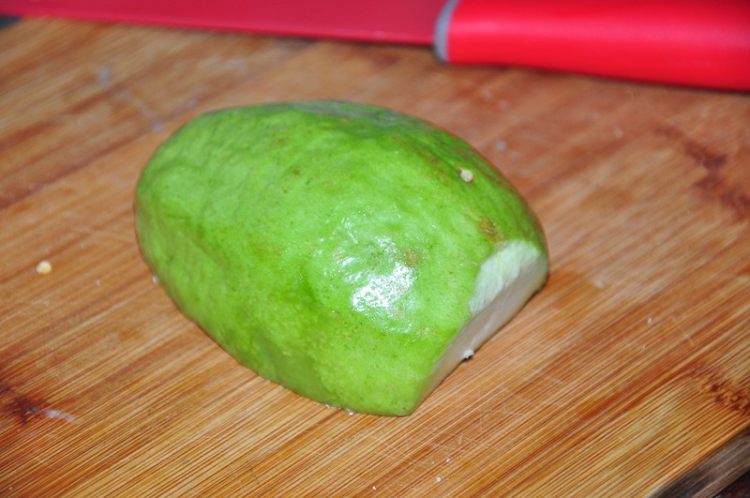 番石榴草莓奶饮步骤1