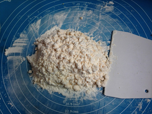酸甜草莓派步骤3