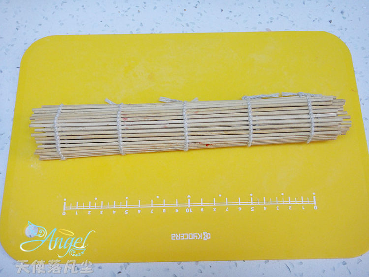 吐司草莓米饭卷步骤8