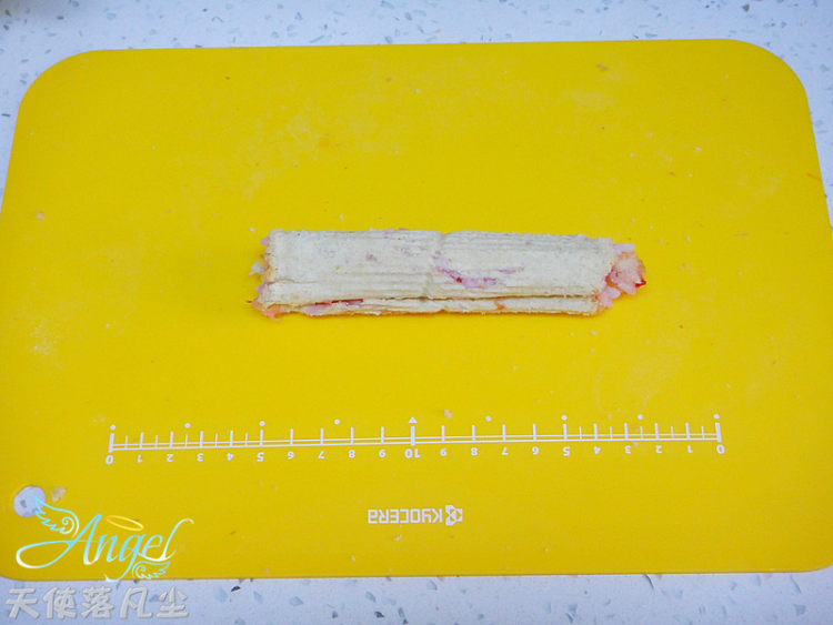 吐司草莓米饭卷步骤9