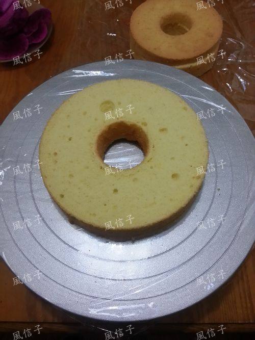 新年草莓蛋糕步骤1
