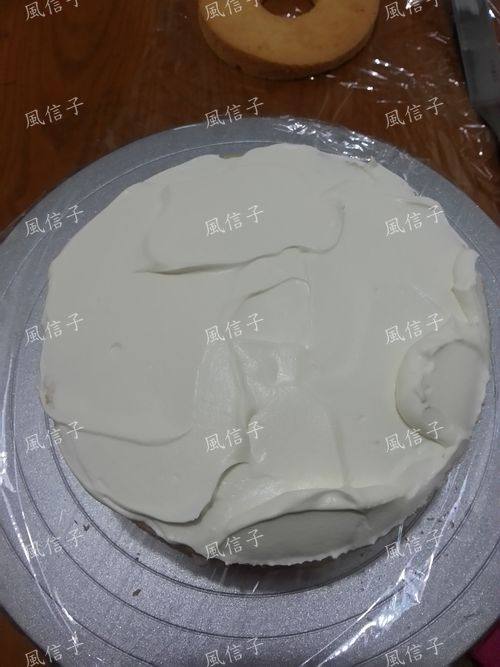 新年草莓蛋糕步骤5