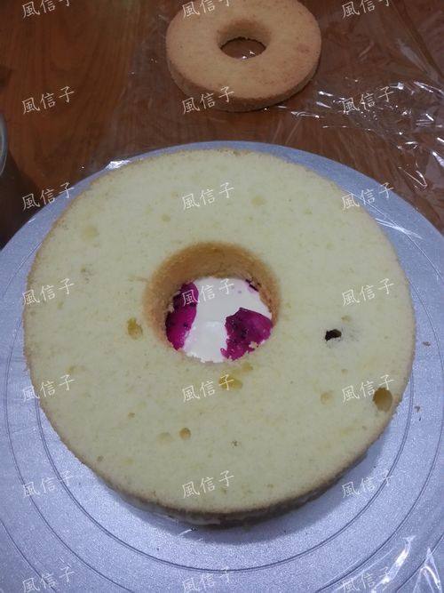 新年草莓蛋糕步骤4