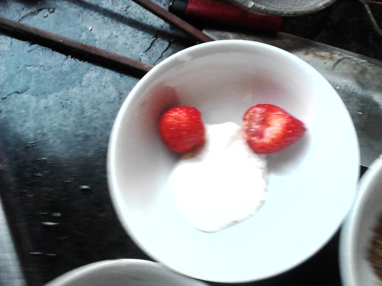 草莓三色蒸糕步骤3