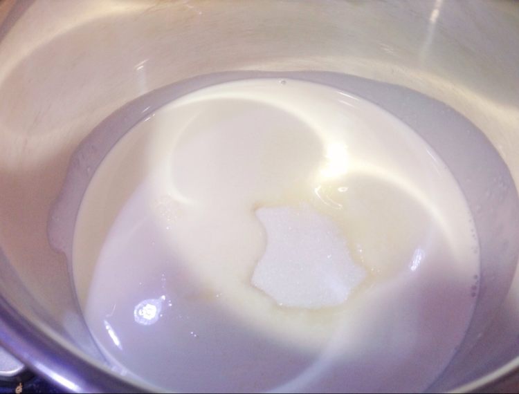 草莓裱花蛋糕步骤4