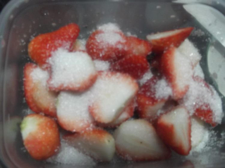 糖渍草莓步骤5