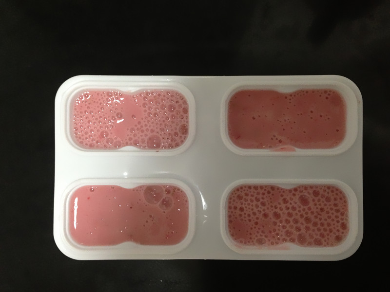 草莓酸奶棒冰步骤5
