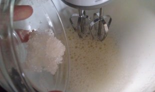 奶香草莓糕饼步骤6