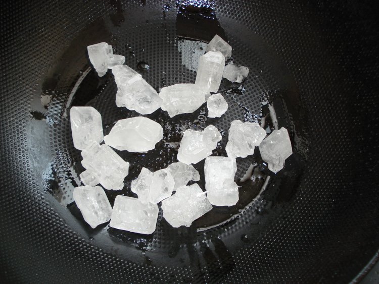 草莓冰糖葫芦步骤5
