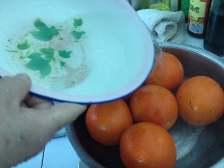 糖渍橘皮丝步骤1