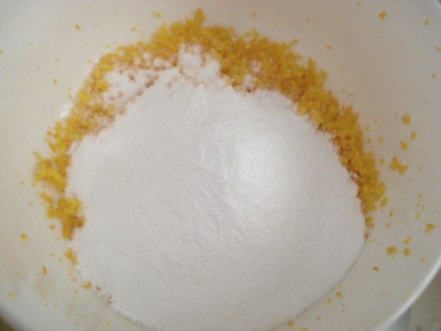 橙香海绵蛋糕步骤2