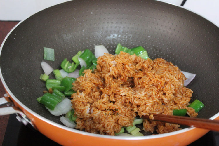 酱香炒饭步骤7