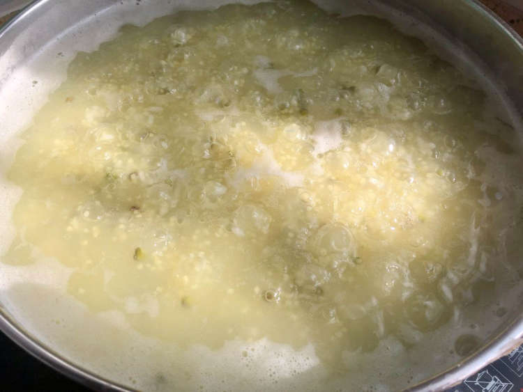 夏日莲子粥步骤3