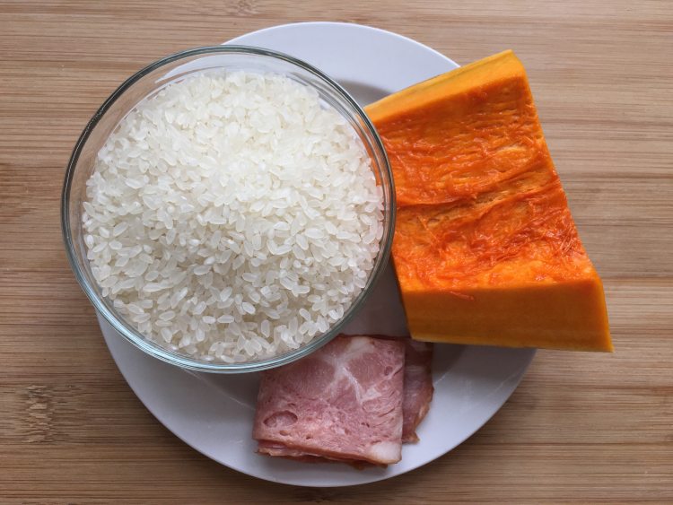 南瓜培根饭步骤1
