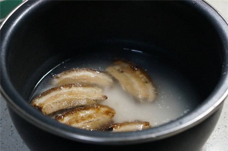 酱香扣肉饭步骤3