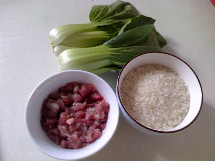 青菜肉末焖饭步骤1