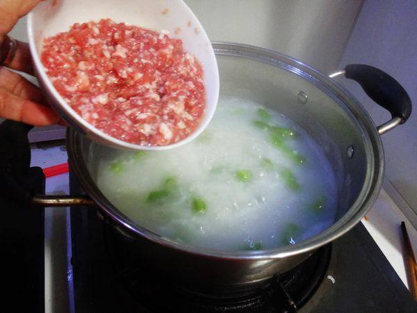 豆角瘦肉粥步骤7