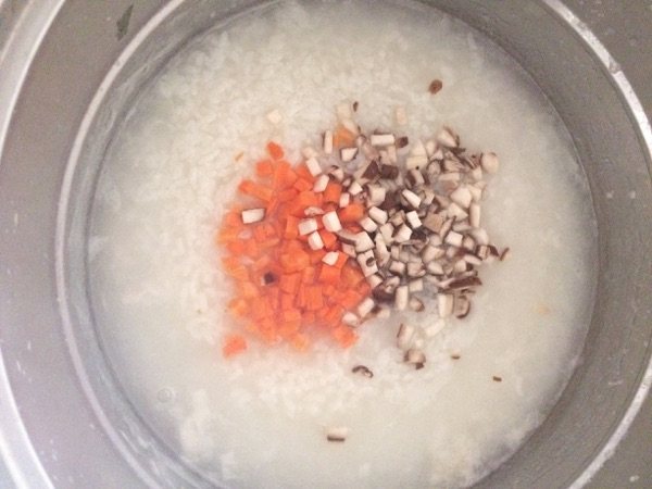 蔬菜营养米粥（咸味）步骤3