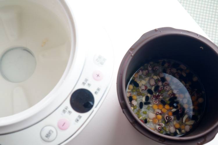 五谷杂豆粥【电炖锅食步骤1