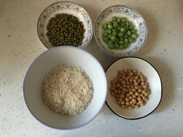豌豆绿豆大米豆浆步骤1