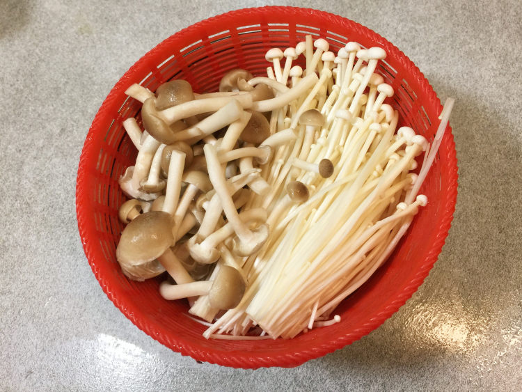 奶油玉米菇菇炊饭步骤3
