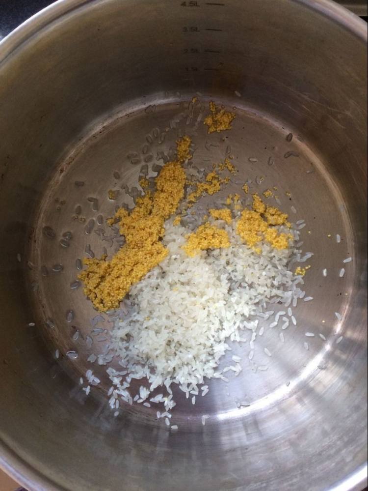 南瓜米粥步骤2