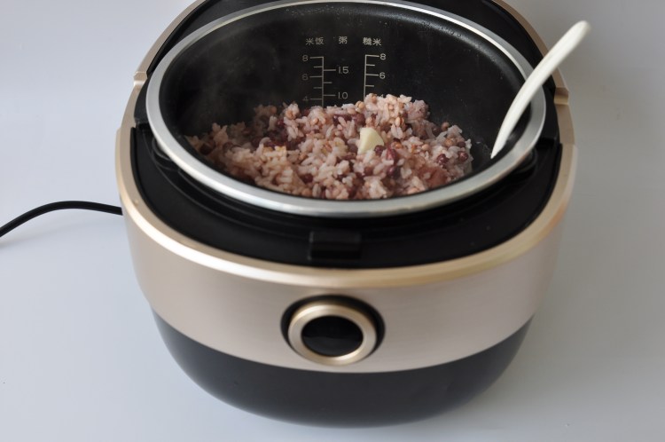 红豆薏米山药饭---#铁步骤10