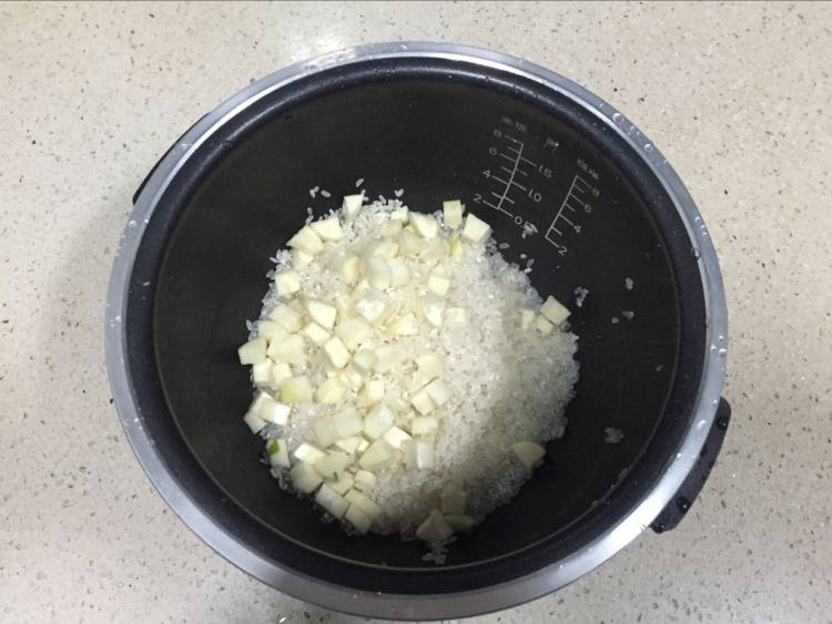 茭白鱼饼饭步骤2