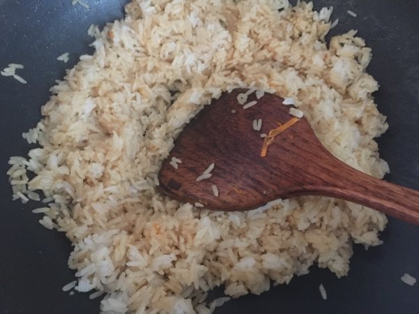 梅菜扣肉炒饭步骤8