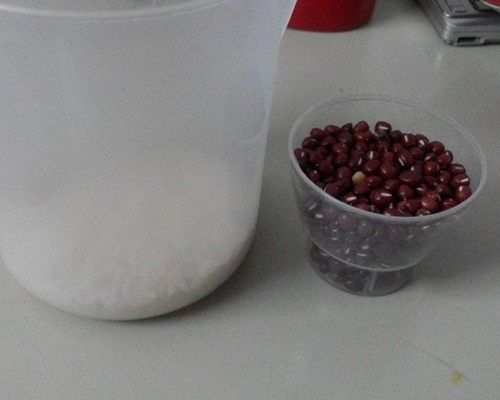 红豆米糊步骤1