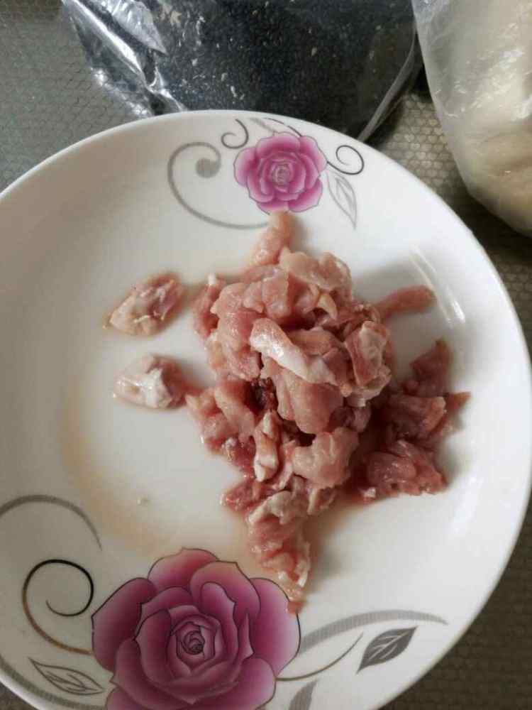 香菇豌豆瘦肉粥步骤1