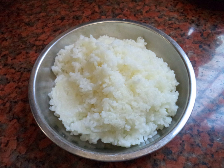 虾仁黄金炒饭步骤2