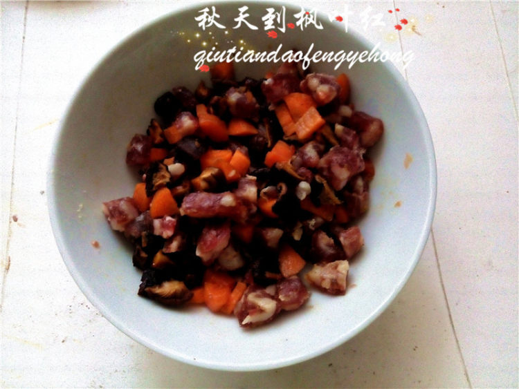 粽香腊肠蒸饭（仿竹筒步骤5
