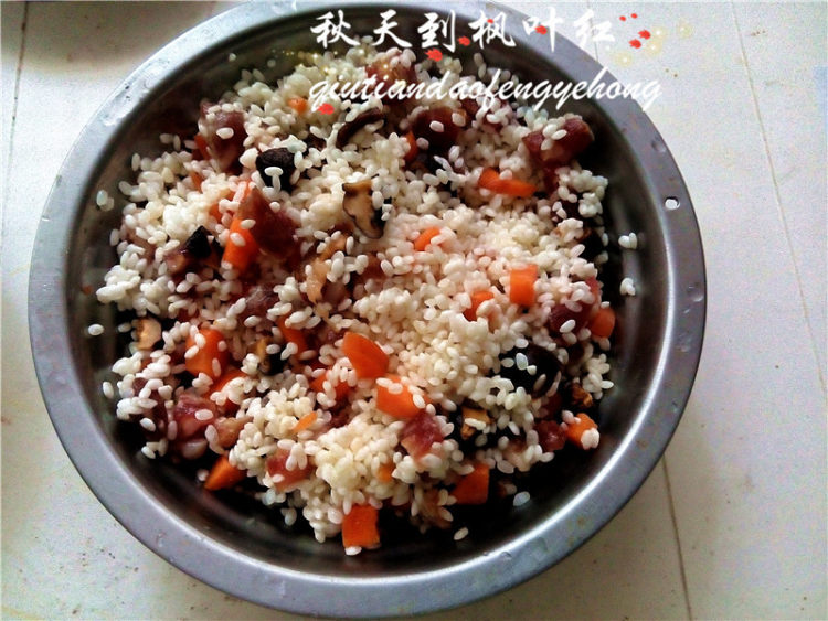 粽香腊肠蒸饭（仿竹筒步骤6