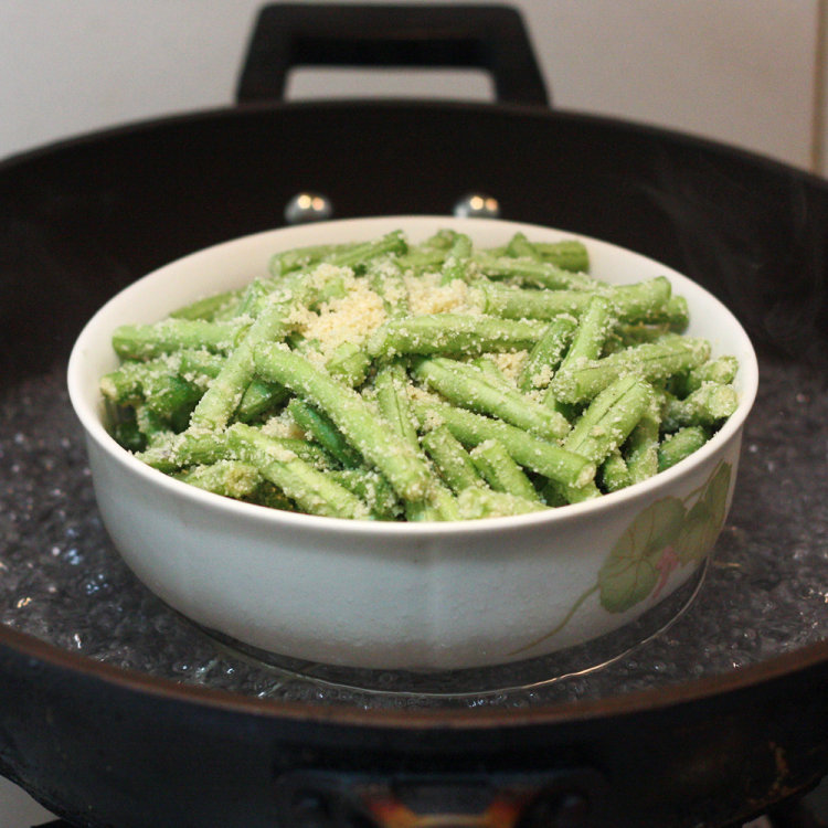 粉蒸豆角步骤11