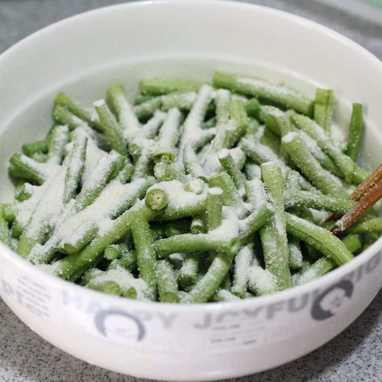粉蒸豆角步骤9